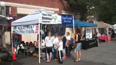 Evangelism Booth - Dinosaur Tracks