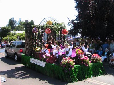 Evangelism Using A Parade Float